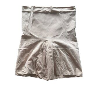 Spanx On Core Mid-Thigh Shaping Shorts S Beige Seamless Womens Undergarment